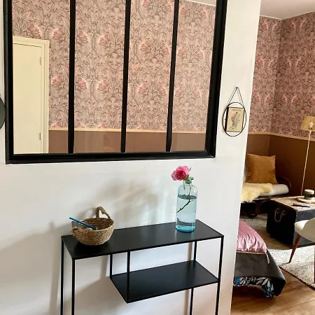 Maison De Famille Apartment
