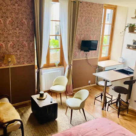 Apartment Maison De Famille Oloron-Sainte-Marie
