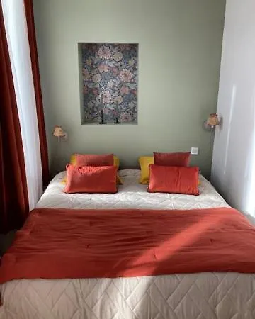 Maison De Famille Apartment