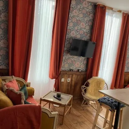 Maison De Famille Apartment Oloron-Sainte-Marie